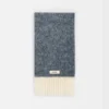 The Carro scarf Long fringe scarf
