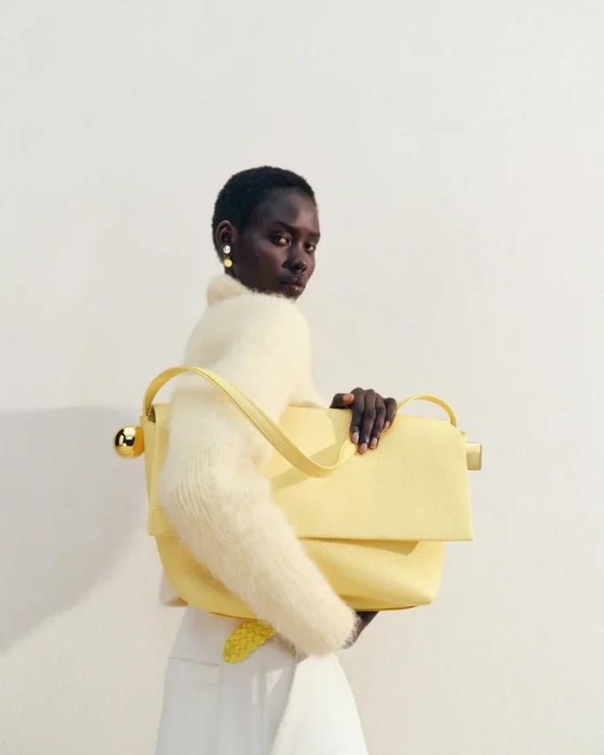 The large Rond Carré Large folded shoulder-bag