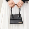 The medium Chiquito Leather handbag