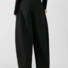 The Ovalo de-Nîmes denim pants High-waisted curved jeans