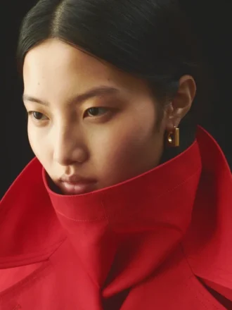 The Rond Carré earrings Asymmetric mini hoop earrings