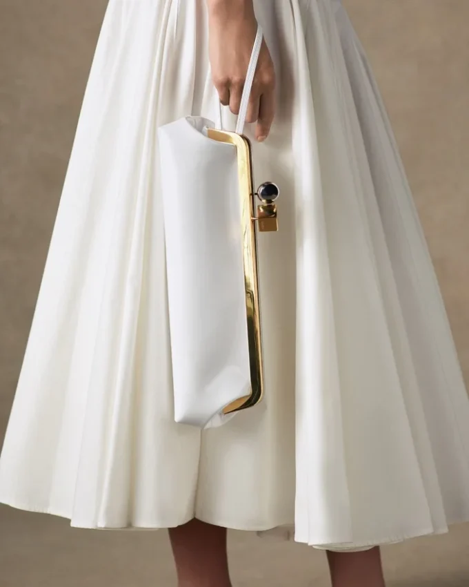 The Salon clutch Long clasp bag