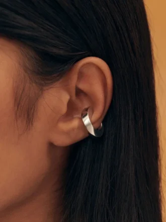 The Tourni ear cuff Twisted mini ear cuff