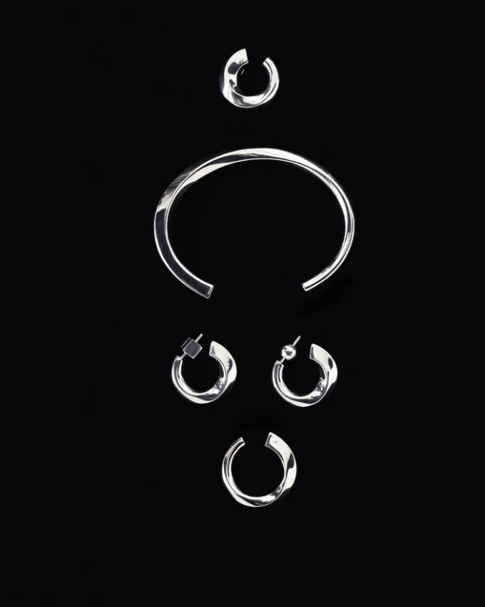 The Tourni ear cuff Twisted mini ear cuff